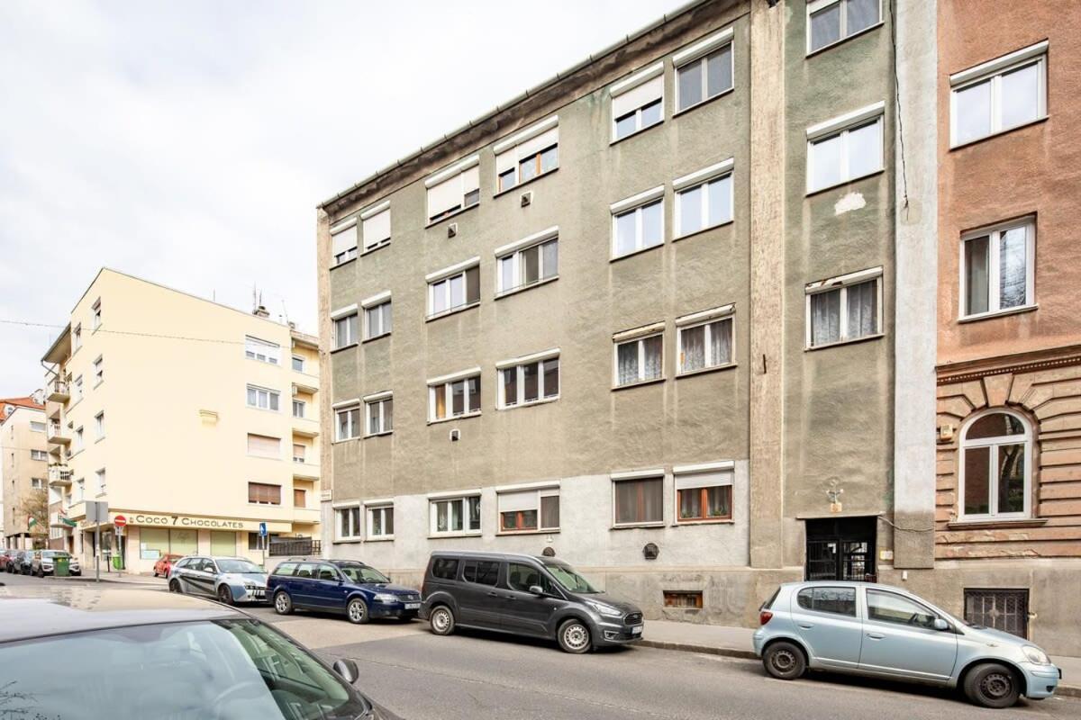 Central - Comfy - Sunny Budapeste Exterior foto