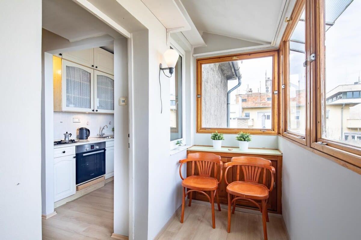 Central - Comfy - Sunny Budapeste Exterior foto